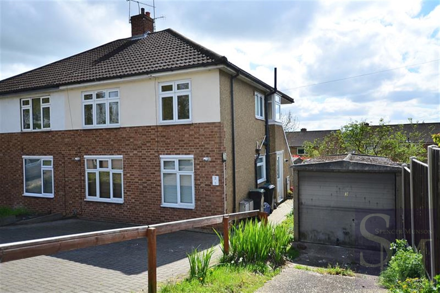 Barncroft Road, Loughton IG10 Spencer Munson Property Services