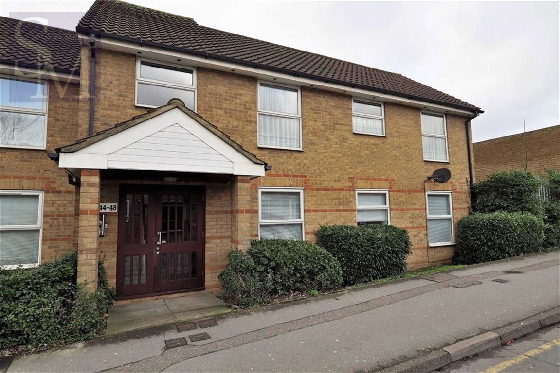 Cassis Court, Loughton, Essex Spencer Munson Property Services