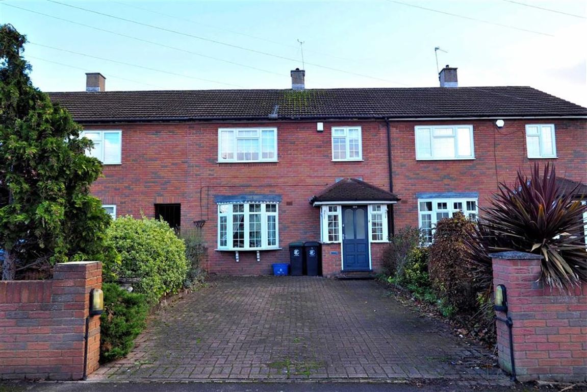 Chester Road, Loughton, Essex Spencer Munson Property Services