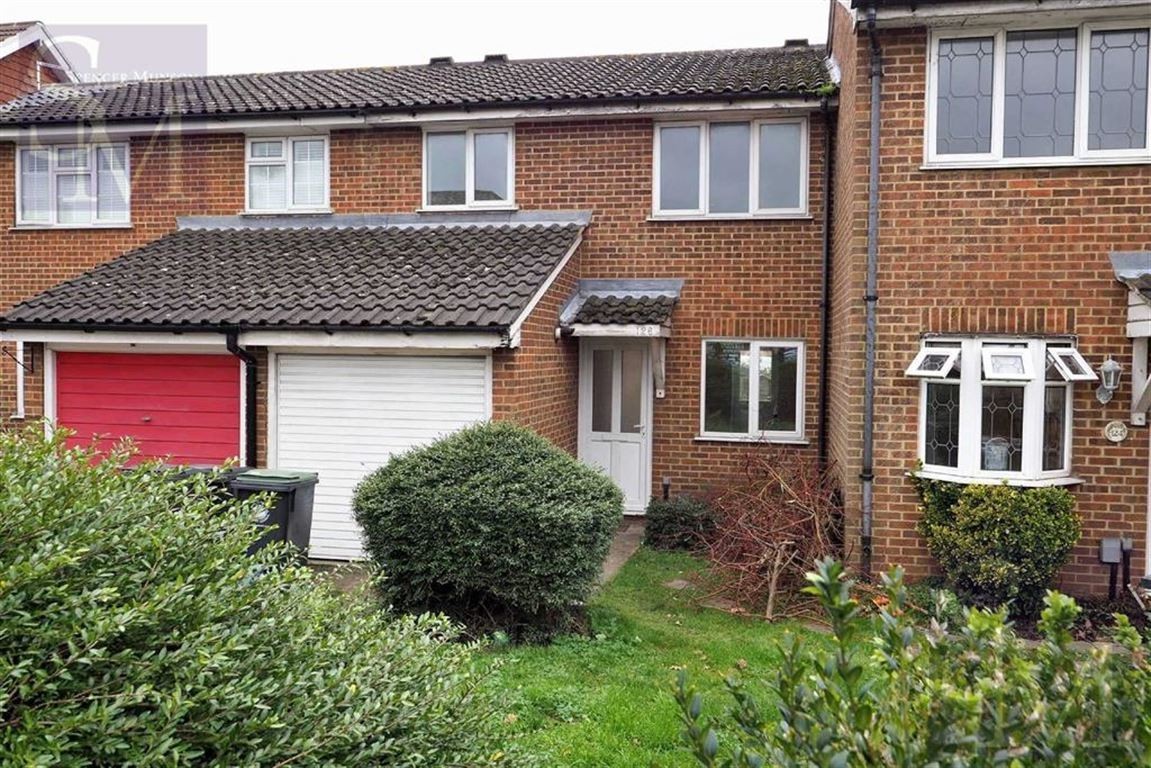 Chester Road, Loughton, Essex Spencer Munson Property Services