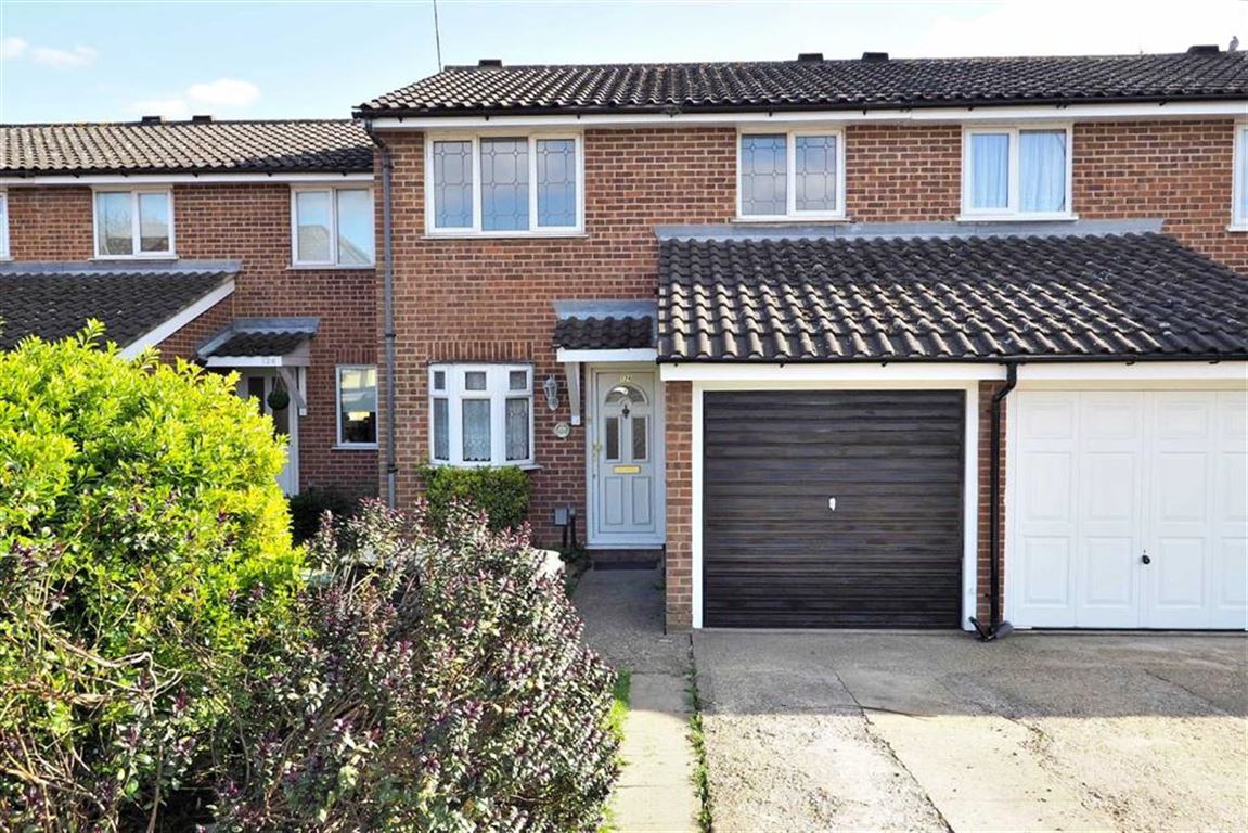 Chester Road, Loughton, Essex Spencer Munson Property Services