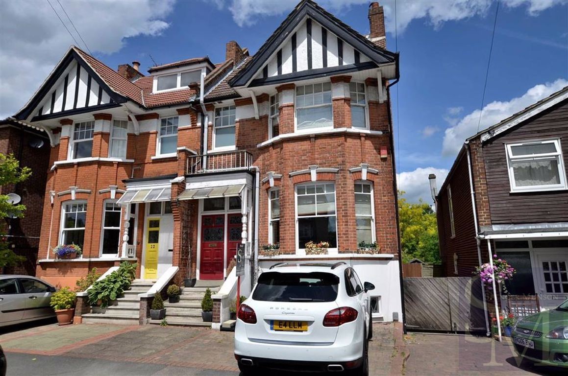 Connaught Avenue, Chingford, London Spencer Munson Property Services