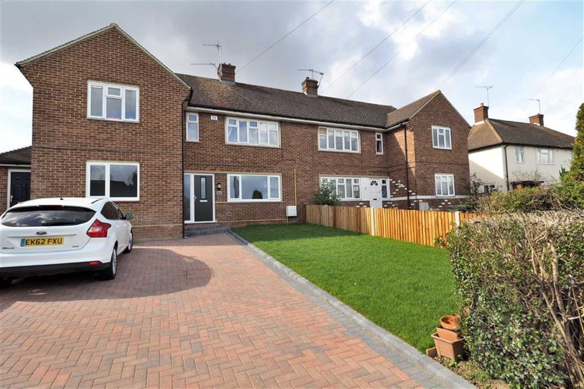 Danbury Road, Loughton, Essex Spencer Munson Property Services