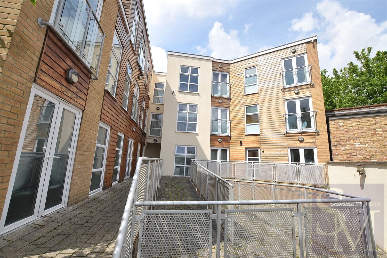 Dean Court, Pulteney Road, South Woodford E18 Spencer Munson Property