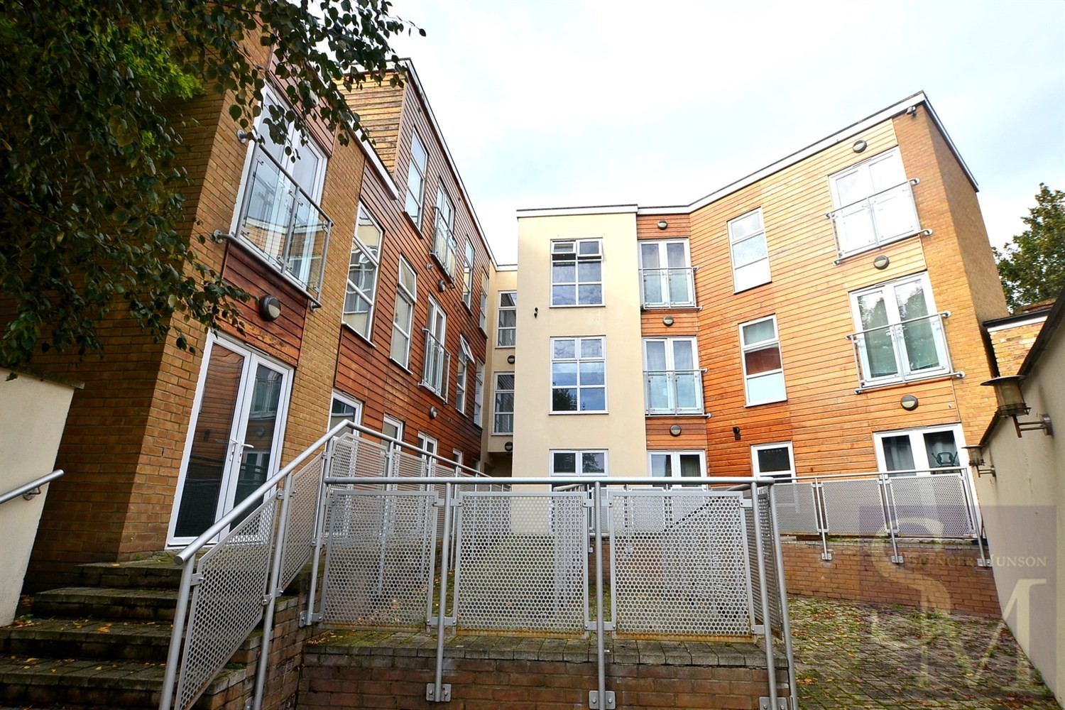 Dean Court, South Woodford E18 Spencer Munson Property Services