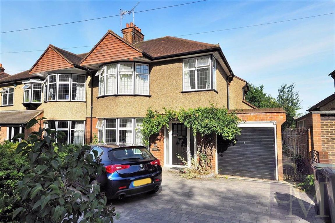 Forest Edge, Buckhurst Hill, Essex Spencer Munson Property Services