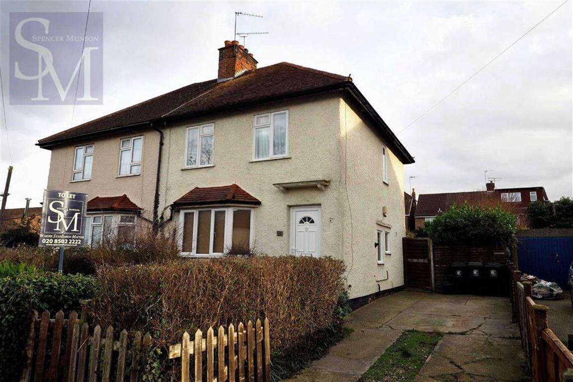 Frampton Road, Epping, Essex Spencer Munson Property Services