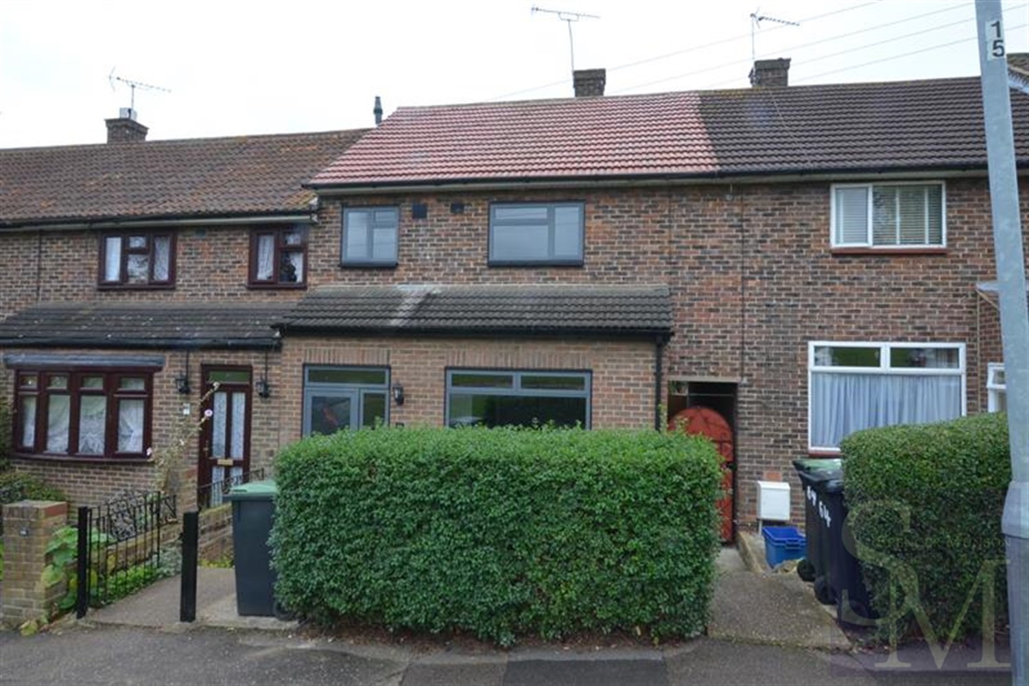 Goldingham Avenue, Loughton IG10 Spencer Munson Property Services