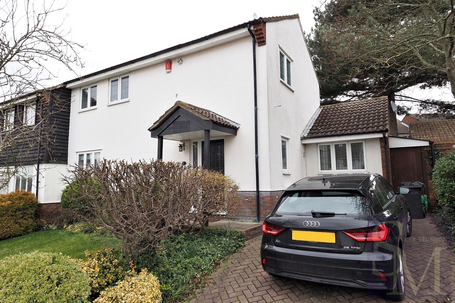 Gwynne Park Avenue, Woodford Green, IG8 Spencer Munson Property Services