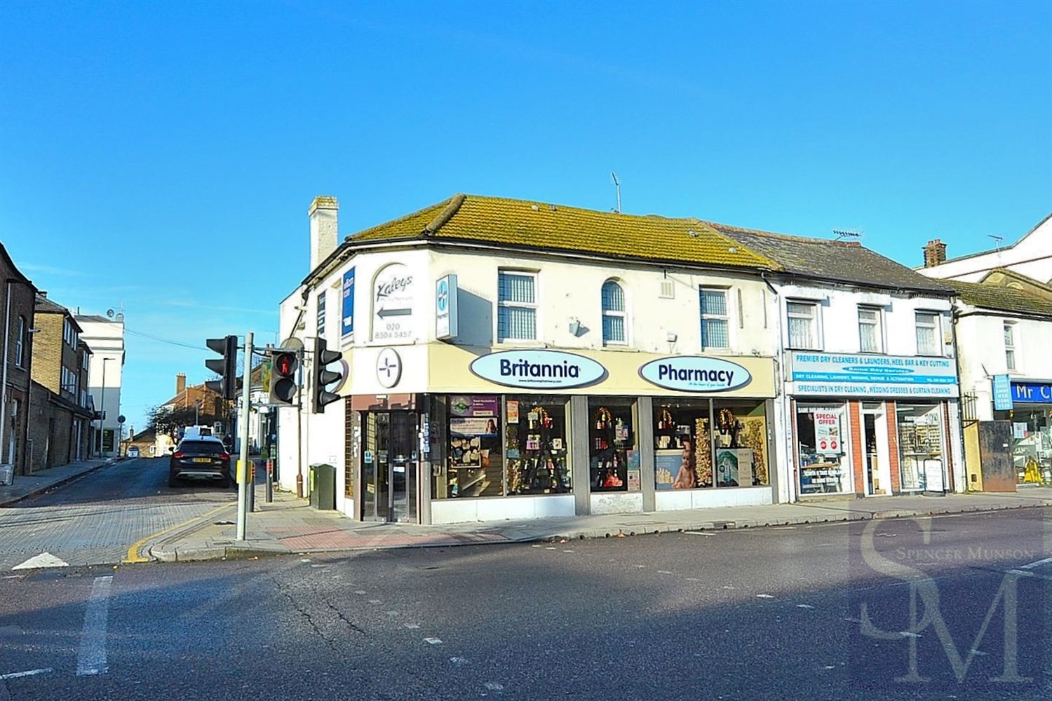 High Road, Woodford Green IG8 Spencer Munson Property Services