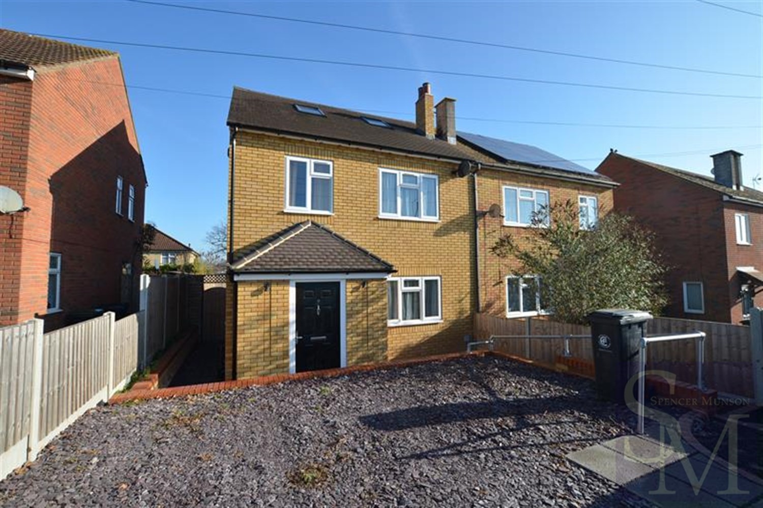 Jessel Drive, Loughton, IG10 Spencer Munson Property Services