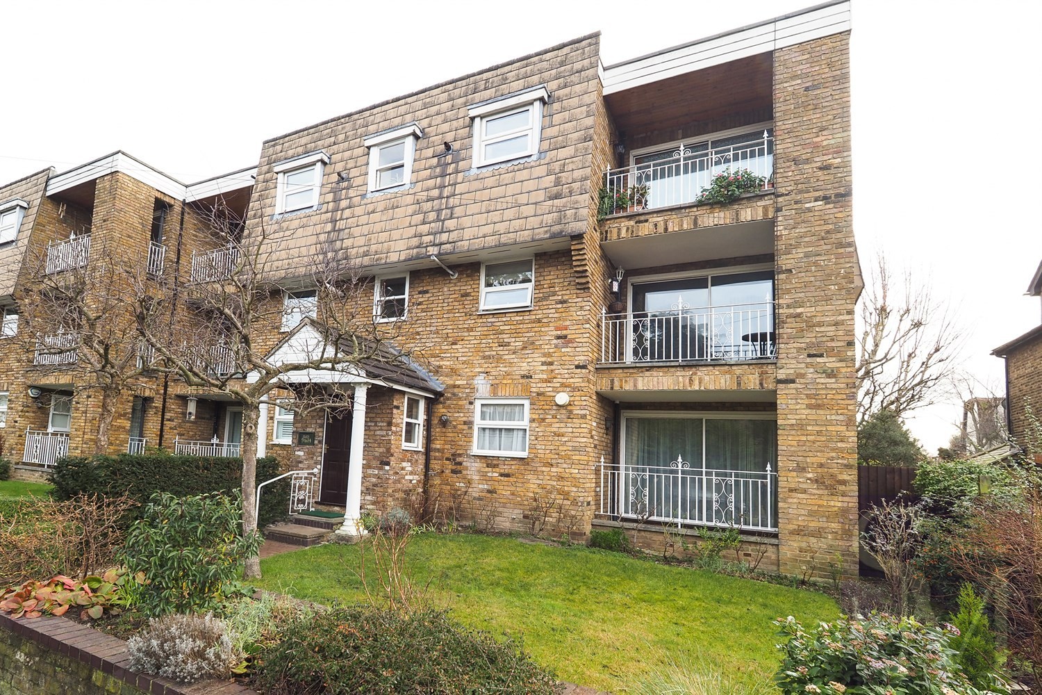 Knighton Green, High Road, Buckhurst Hill IG9 Spencer Munson Property Services