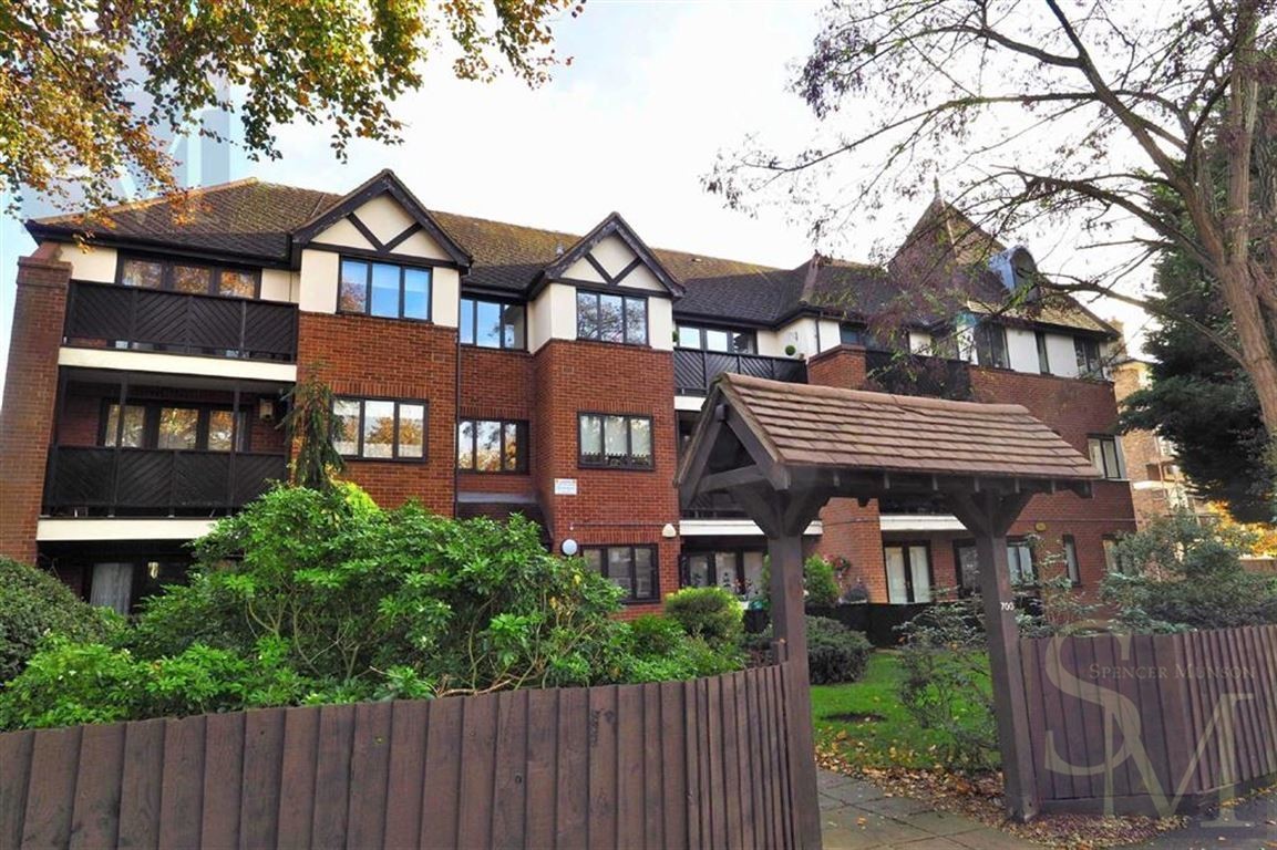 Lords Bushes Court, Buckhurst Hill, Essex Spencer Munson Property