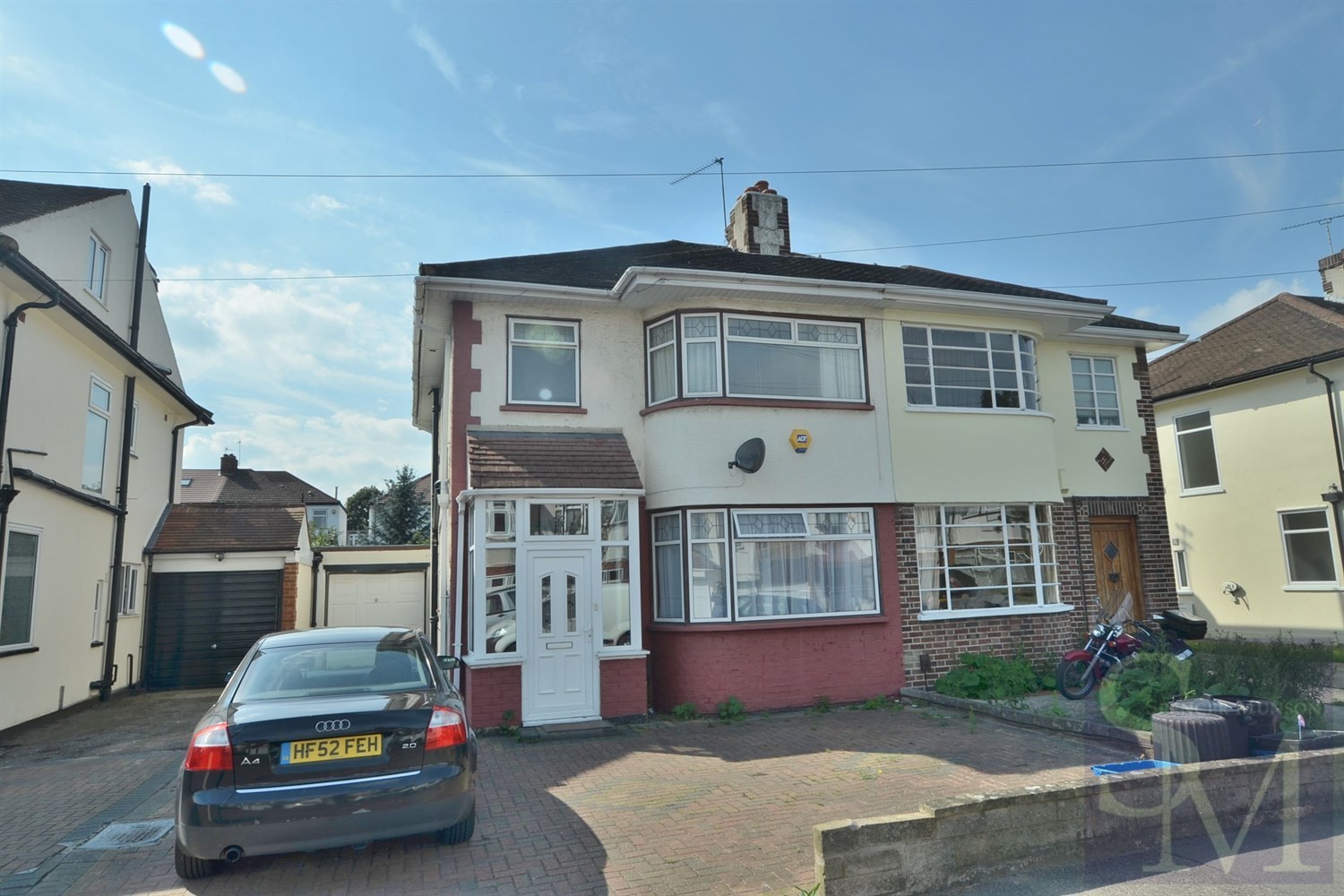 Onslow Gardens, South Woodford E18 Spencer Munson Property Services