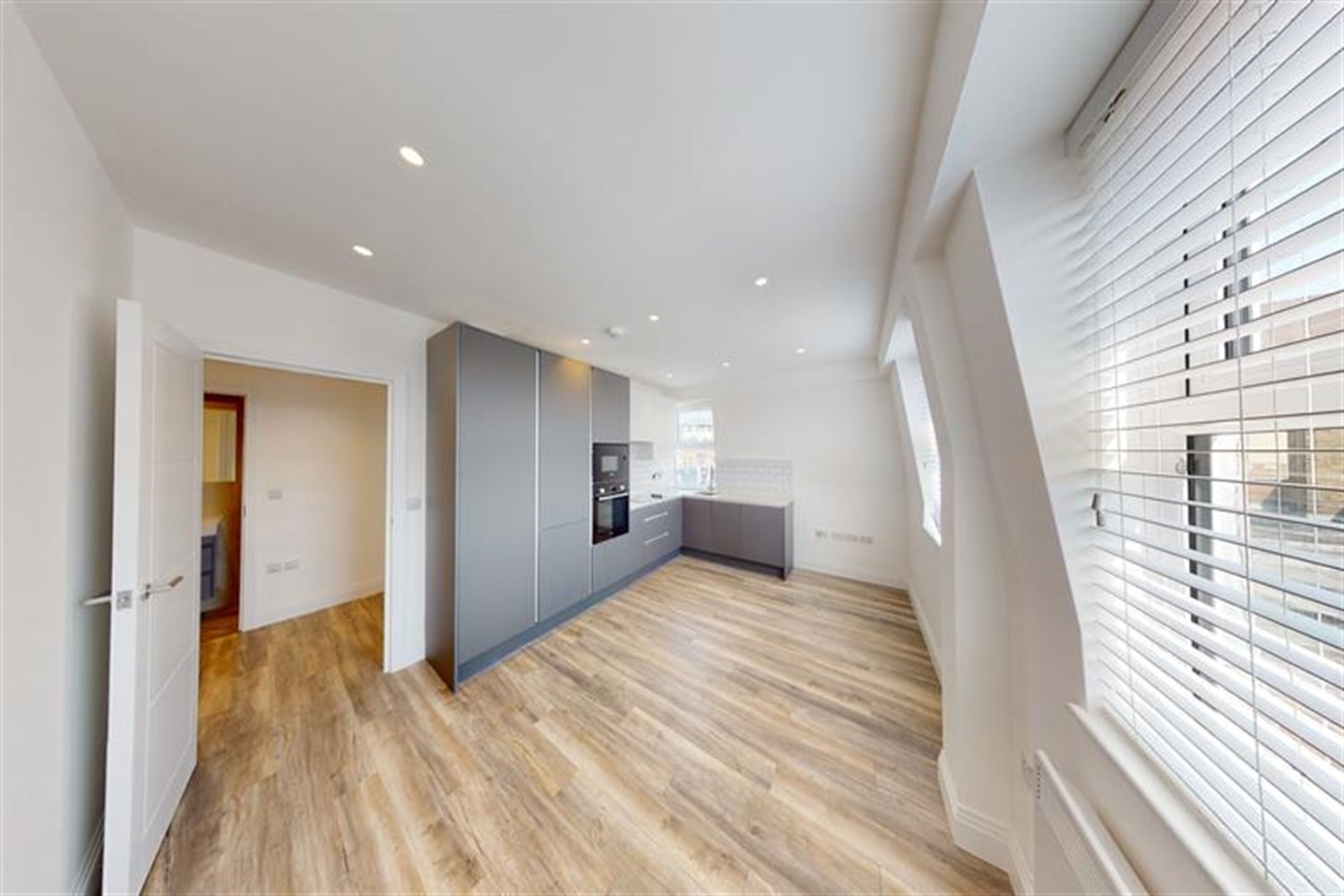 Platinum House, South Woodford, E18 Spencer Munson Property Services