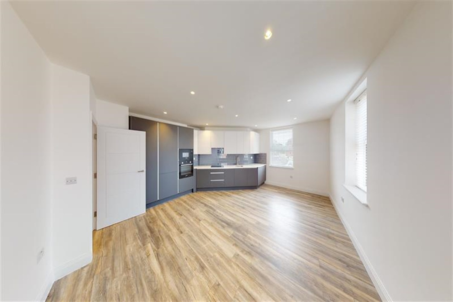 Platinum House, South Woodford, E18 Spencer Munson Property Services