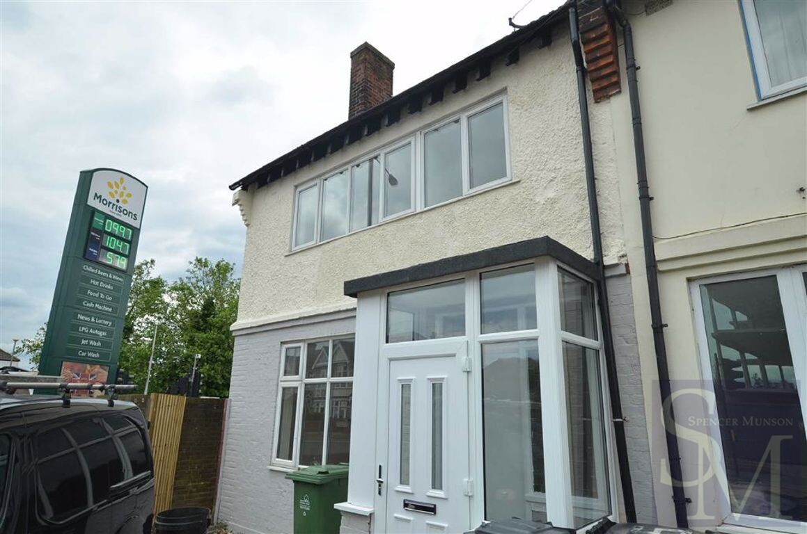 Salisbury Hall Gardens, Chingford, London Spencer Munson Property