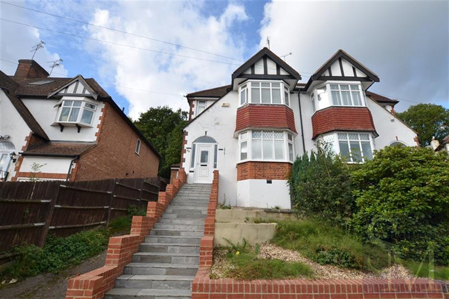 Sedley Rise, Loughton IG10 Spencer Munson Property Services