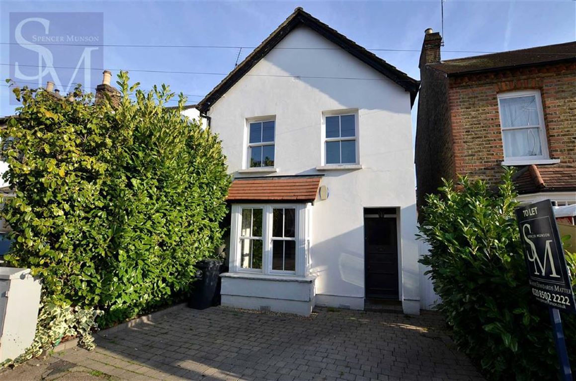 Smarts Lane, Loughton, Essex Spencer Munson Property Services