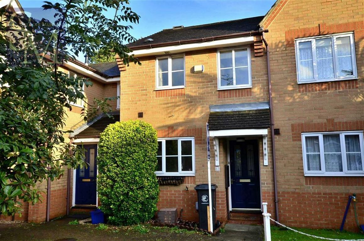 Sycamore Close, Loughton Spencer Munson Property Services