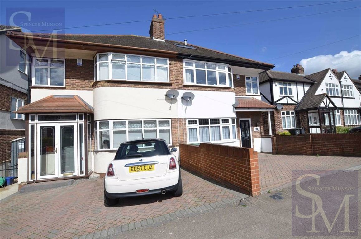 Valley Hill, Loughton, Essex Spencer Munson Property Services