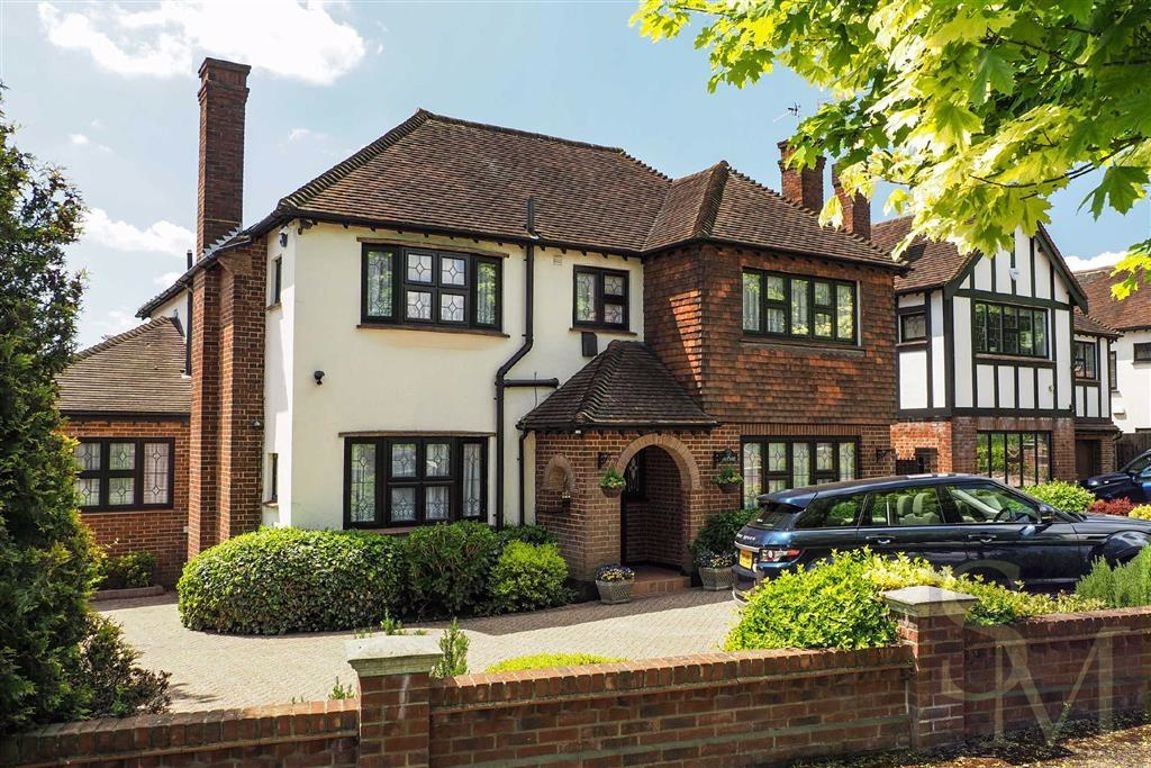 Vicarage Lane, Chigwell, Essex Spencer Munson Property Services