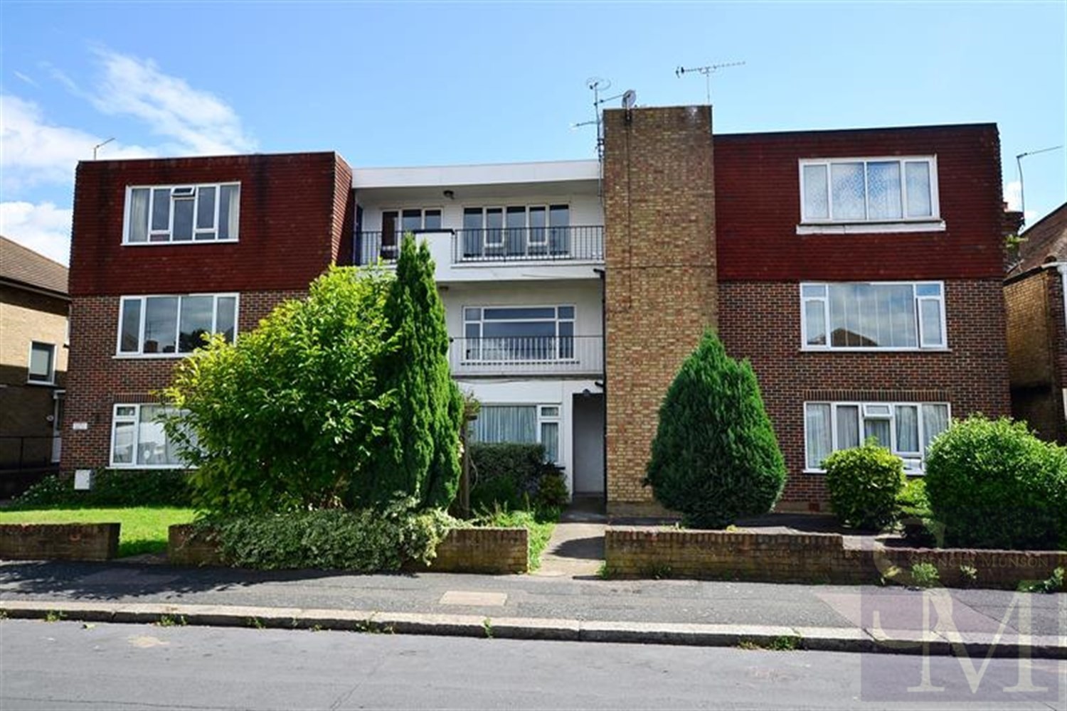 Warren Road, North Chingford, E4 Spencer Munson Property Services