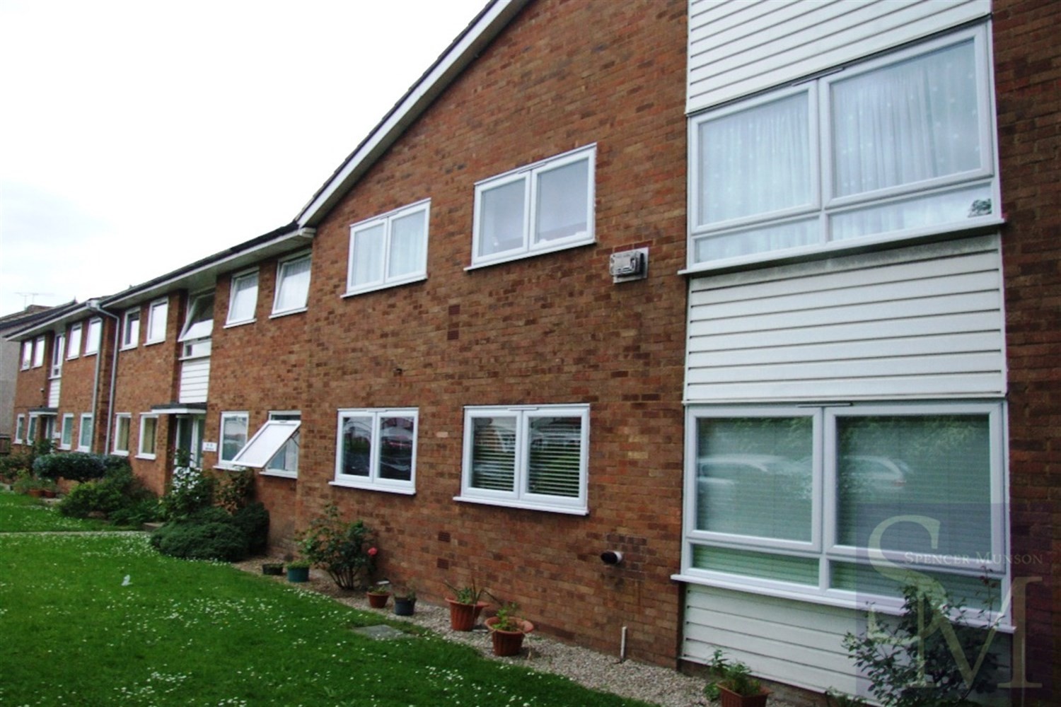 Woodford New Road, South Woodford E18 Spencer Munson Property Services