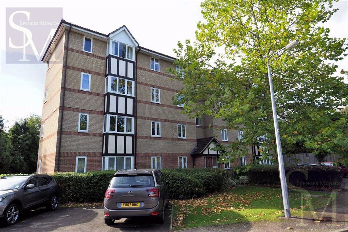 Woodland Grove, Epping, Essex Spencer Munson Property Services