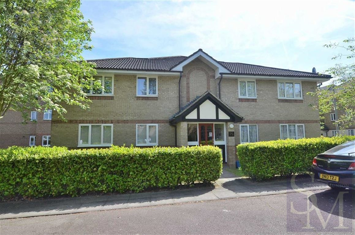 Woodland Grove, Epping, Essex Spencer Munson Property Services