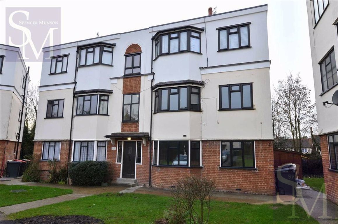 York Crescent, Loughton, Essex Spencer Munson Property Services