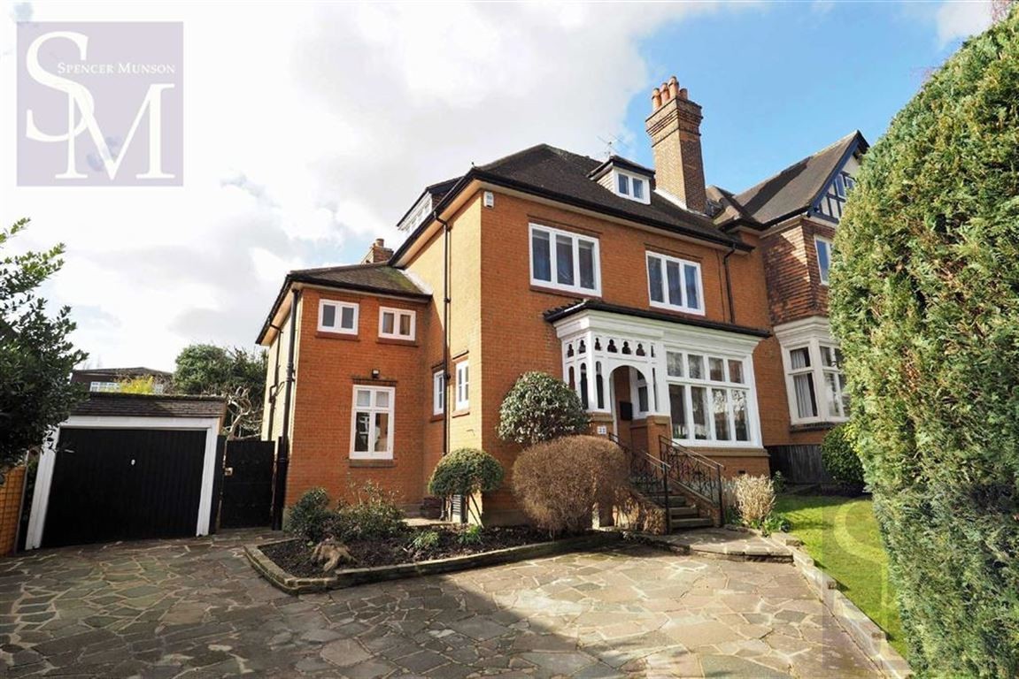 Ollards Grove, Loughton, Essex Spencer Munson Property Services