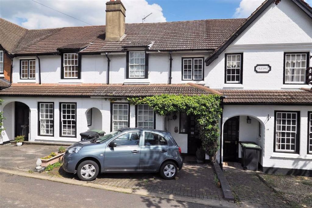 High Beech Road, Loughton, Essex Spencer Munson Property Services