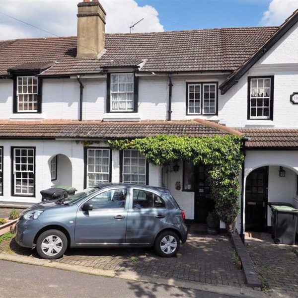 High Beech Road, Loughton, Essex Spencer Munson Property Services