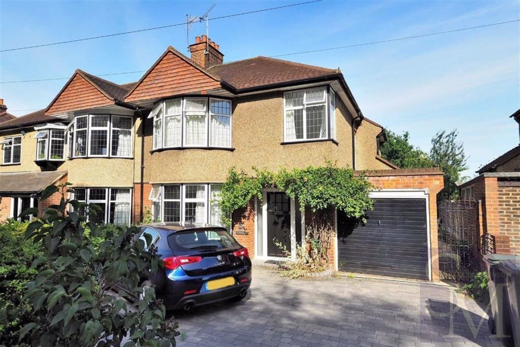 Forest Edge, Buckhurst Hill, Essex Spencer Munson Property Services