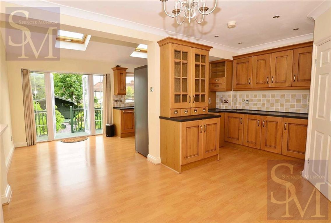 Buckhurst Way, Buckhurst Hill, Essex Spencer Munson Property Services