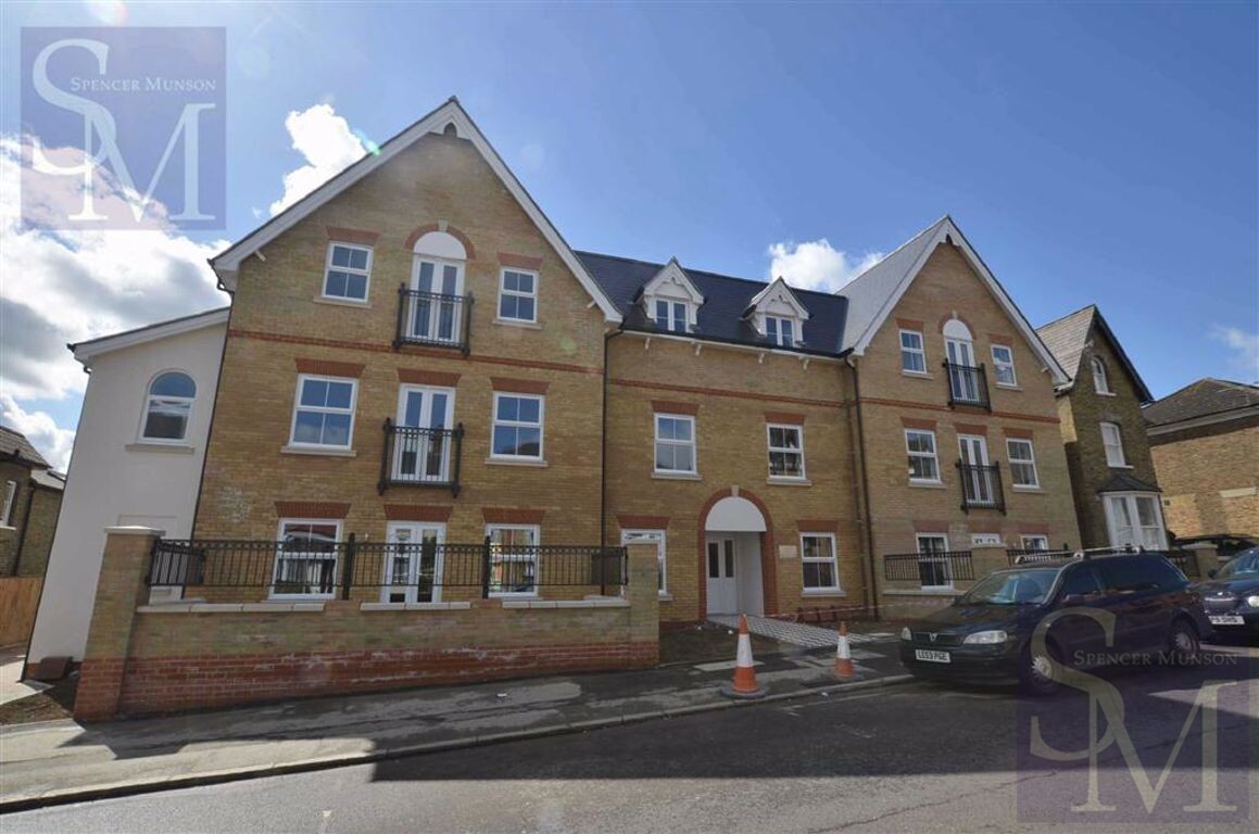 Ivydene Court, Buckhurst Hill, Essex Spencer Munson Property Services