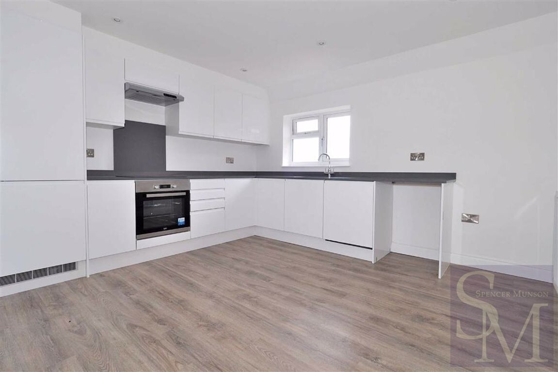 8 Hobbs Cross Road, Theydon Garnon, Essex Spencer Munson Property