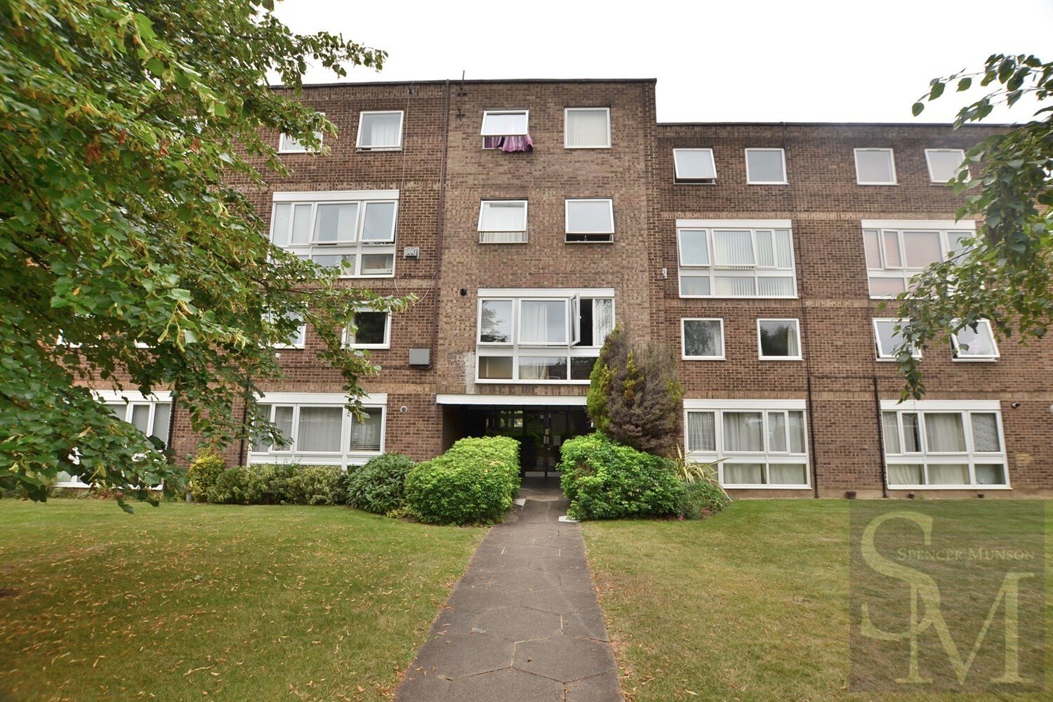 Helmsley, Cleveland Road, South Woodford E18 Spencer Munson Property