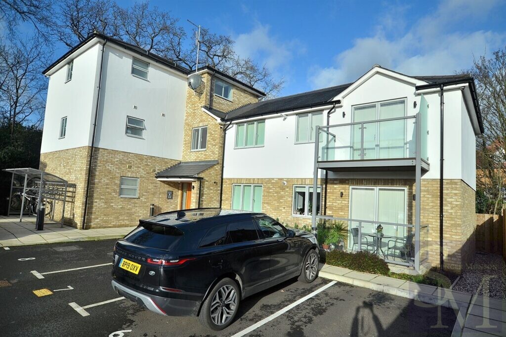 Gates Corner Close, Grove Road, South Woodford E18 Spencer Munson