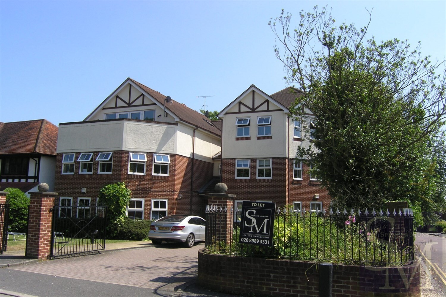 Oakleighs, High Road, Woodford Green, IG8 Spencer Munson Property