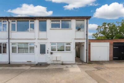 Algers Close, Loughton, IG10