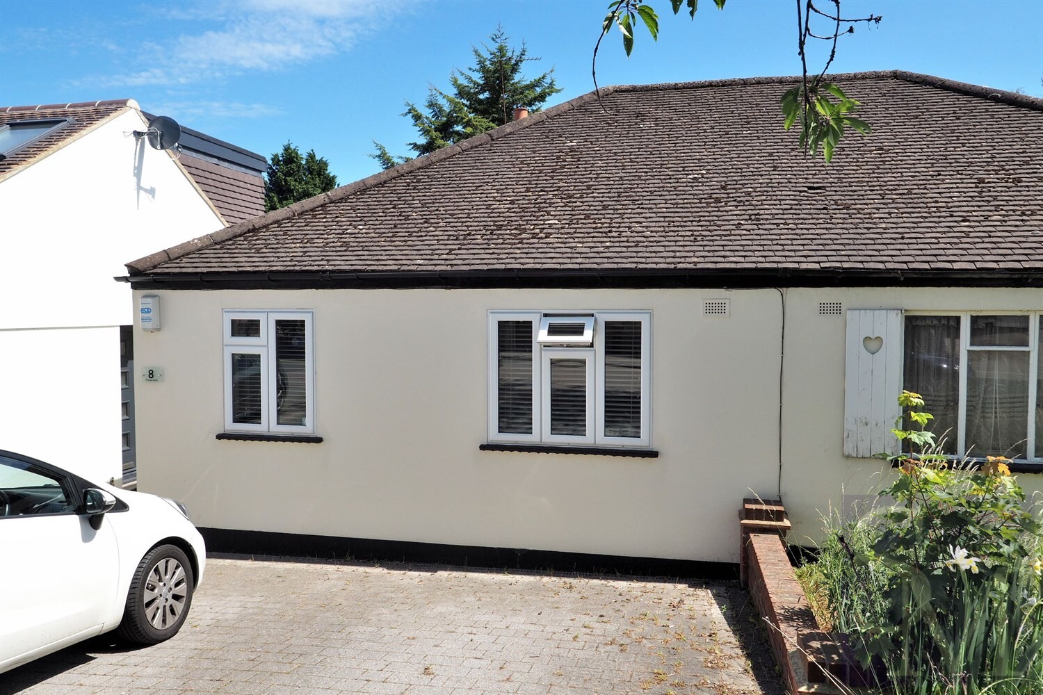 Princes Road, Buckhurst Hill, IG9 Spencer Munson Property Services