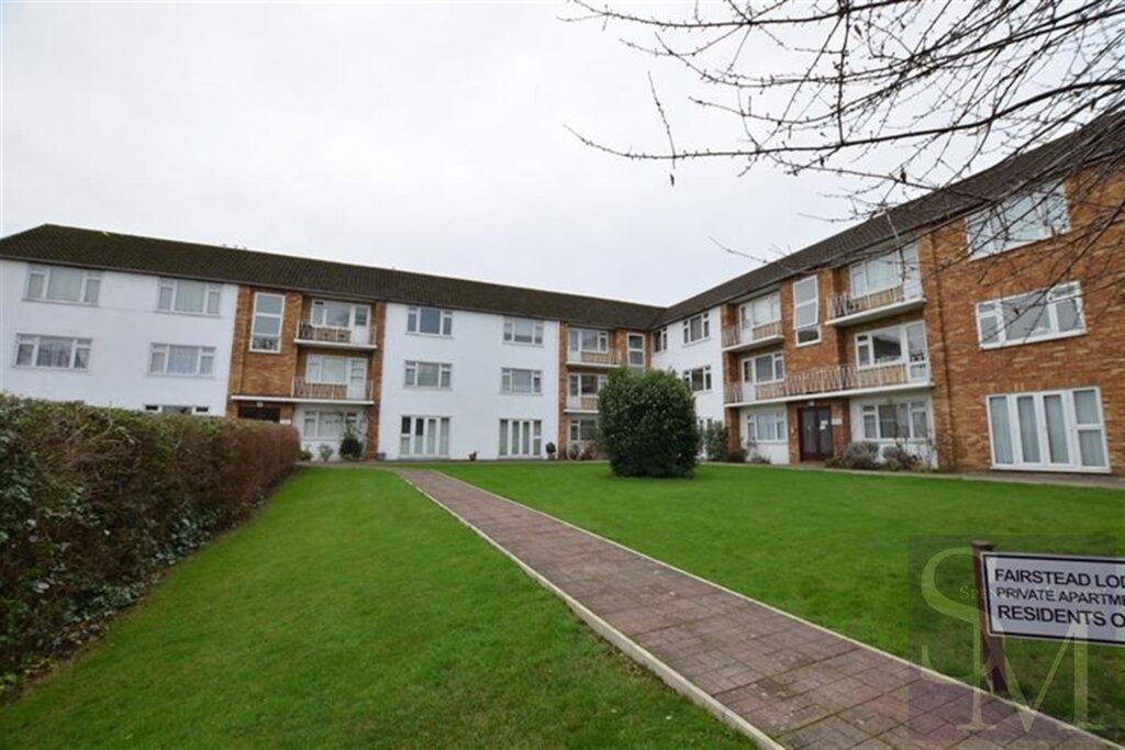 Fairstead Lodge, Woodford Green IG8 Spencer Munson Property Services