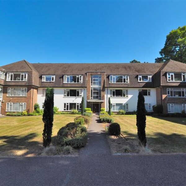 Newnham House, Loughton IG10 Spencer Munson Property Services