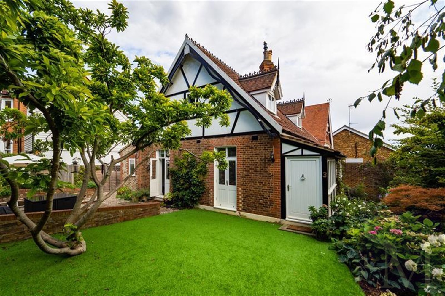 Staples Road, Loughton IG10 Spencer Munson Property Services