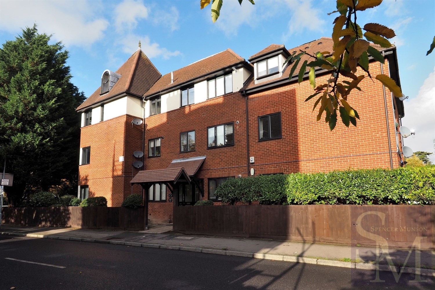 Lords Bushes Court, High Road, Buckhurst Hill IG9 Spencer Munson