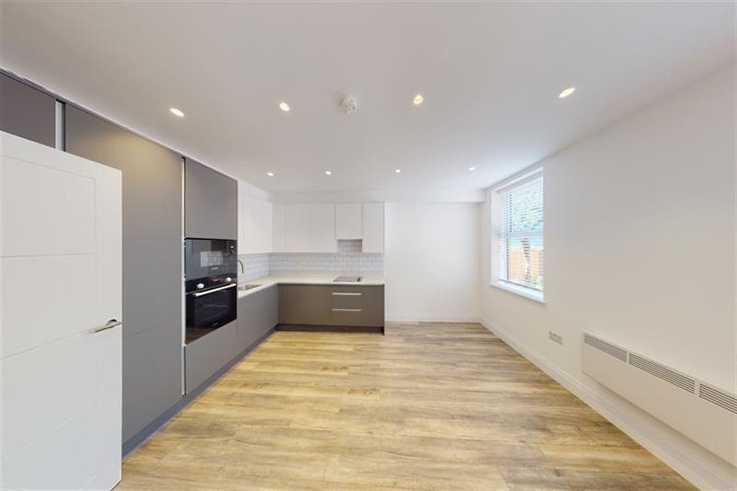 Platinum House, South Woodford, E18 Spencer Munson Property Services