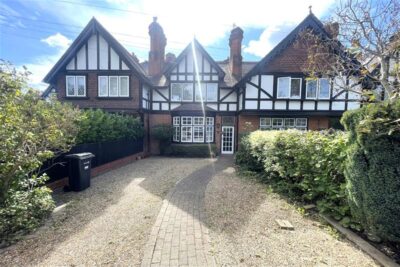 Monkhams Lane, Woodford Green, IG8