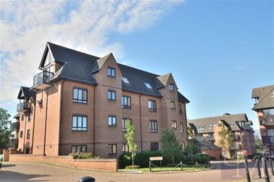 Cleves Lodge, Epping New Road, IG9